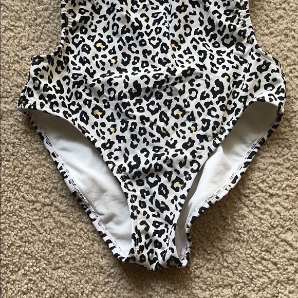 Xhilaration cheetah/leopard one piece swimsuit - Picture 4 of 12